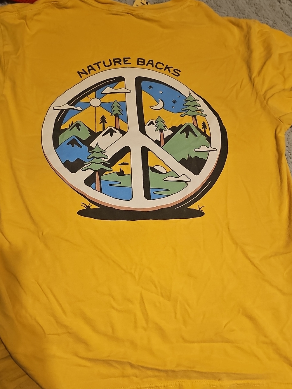 peace 'Nature Backs' Graphic Tee Medium Mountains Shirt Comfort Colors